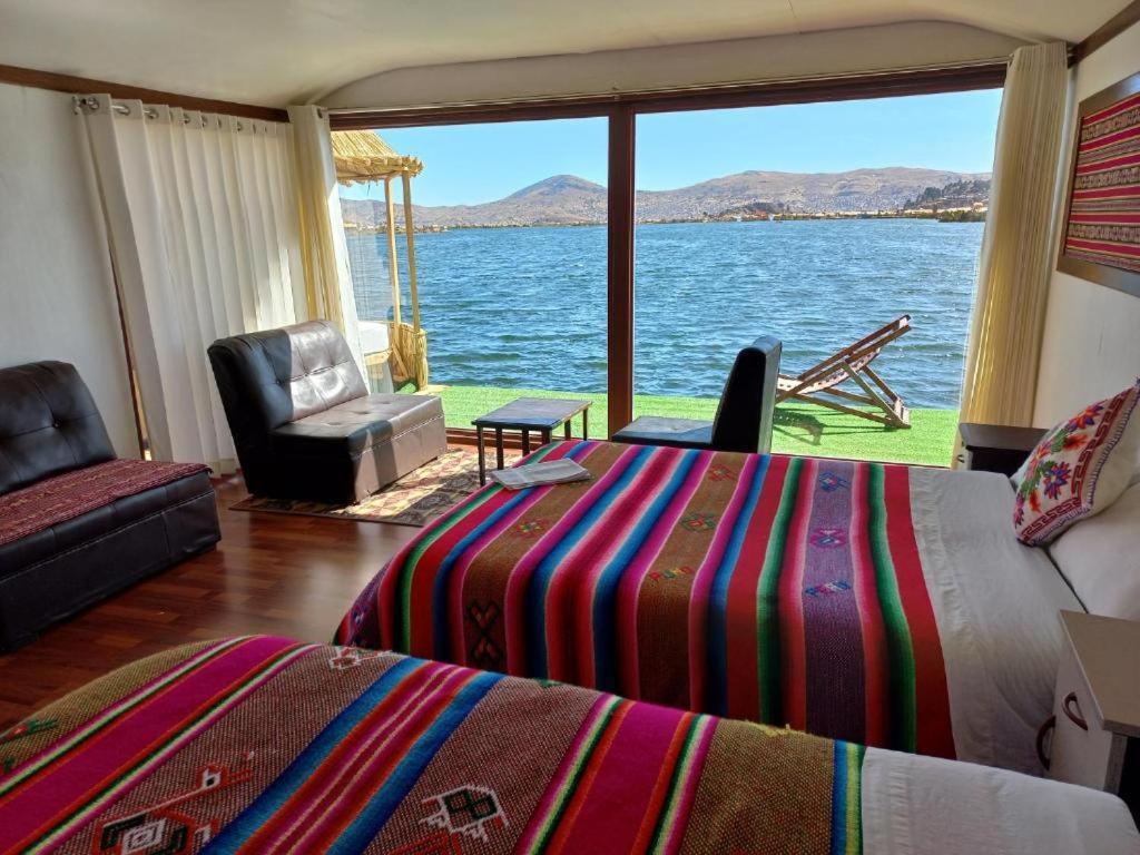 Uros Aruma-Uro On Uros Floating Islands Hotel Puno Buitenkant foto