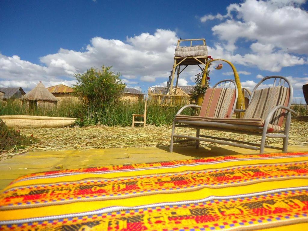 Uros Aruma-Uro On Uros Floating Islands Hotel Puno Buitenkant foto