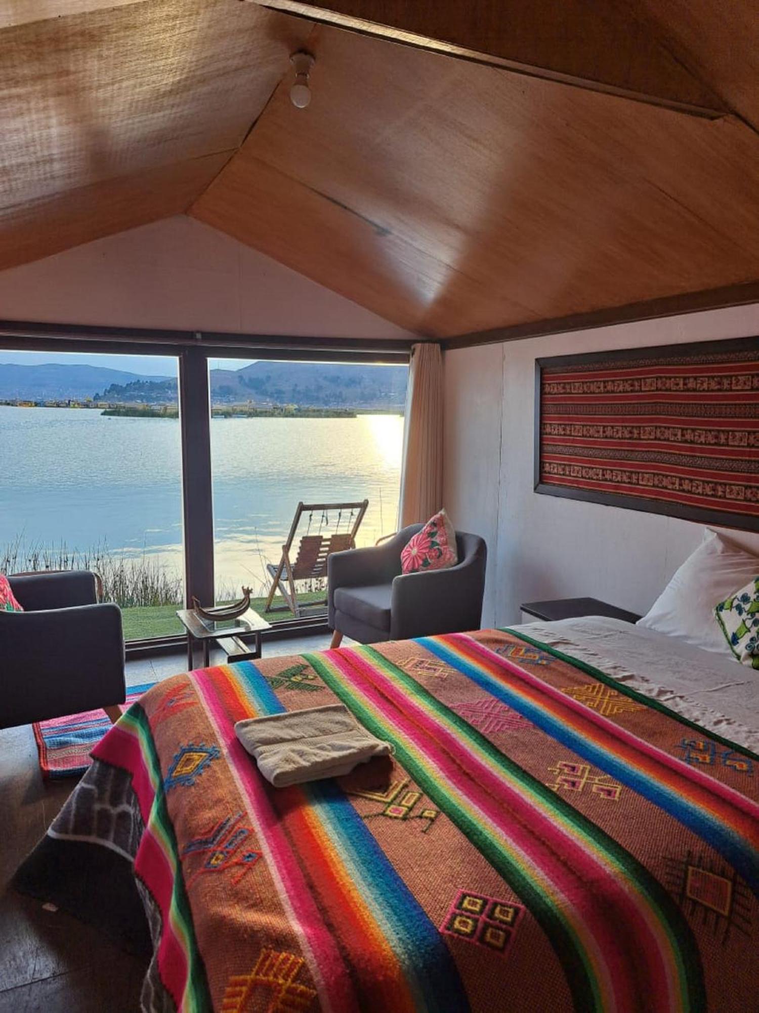 Uros Aruma-Uro On Uros Floating Islands Hotel Puno Buitenkant foto